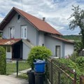 Mesto stravičnog zločina u Arilju Visoke betonske stepenice, nesrećnoj ženi polomljena lobanja (foto)