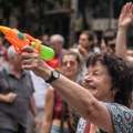 Neobičan simbol protesta protiv masovnog turizma - pištolji na vodu