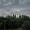 Snažno nevreme trenutno pogađa ove delove Srbije: stižu nam grad, prljava kiša i osetno zahlađenje