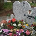 "Они ће свог сина посећивати, а ја мог Андреја више никада нећу видети": Родитељима дечака који је насмрт избо вршњака (13)…