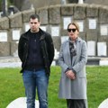 Supruga Ružica i sin Luka položili cveće na grob Zorana Đinđića, svi se pitaju zašto se ćerka godinama ne pojavljuje na…
