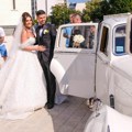 Udala se u Beogradu, SAD će i u Valjevu! Pevačica i fudbaler još slave - krenula kolona "besnih" automobila