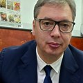 Vučić probao meksičke tortilje "Kažu da su ljute da Bog sačuva, ali nisu Meksikanci još bili u Leskovcu!" (foto)