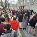 Blokade i protesti širom Srbije: Peta beogradska gimnazija i dalje pod ključem