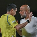 Gvardiola napravio skandal! Uleteo na teren za vreme utakmice i napao sudiju! Španac poludeo, unosio se arbitru u lice sve…