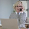 Kompanija ubacila zaposlenu u WhatsApp grupu, pa se pokajala: Zbog banalne greške moraće da iskeširaju 70.000 evra
