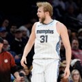Džok Lendejl trojkama u finišu meča doneo pobedu Memfisu protiv Minesote