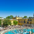 "Zgrada se raspada, po bazenima pluta prljavština, slike varaju!" Popularna banja u Budimpešti u koju Srbi masovno idu, na…