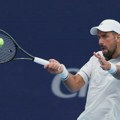Au, šta smo ovo gledali: Novak osvojio gem posle 18 minuta, odmah tražio medicinsku pomoć