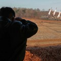 Kim Džong Un nadgledao vežbe gađanja sa "super velikim" raketnim bacačima