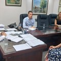 Želite li da razgovarate s predsednikom opštine Surčin? Pozovite ovaj broj