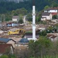 Ovako izgleda kamenolom u Donjoj Jablanici nakon poplava: Bageri ostali zaglavljeni, tu još uvek traže nestale