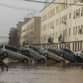 Broj žrtava u Španiji raste! Upaljeni alarmi upozorenja, ljudi izvlače tela mrtvih iz blata i ruševina