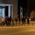 Naprednjak iz Kovina demantuje Mariniku Tepić: Tvrdi da nije batinaš sa protesta, spreman da ide i na poligraf