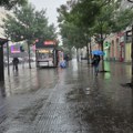 Opet pljuskovi i grmljavina! Popaljeni meteoalarmi za naredna tri dana, do kraja večeri još kiše!