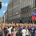 Svi su se pitali gde su navijači PSŽ-a, a onda je kroz centar Minhena prošao brutalan korteo!