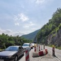 Spremite se za gužve ili alternativne pravce: Ovo je spisak saobraćajnica koje su zatvorene zbog radova ili se vozila…