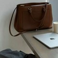 Job hugging trend: Zašto ostajemo na poslu koji nas ne ispunjava i kako da pronađemo balans? Back to School Style vodič: Kako…