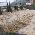 Zbog kiše i poplava vanredna situacija u 42 opština i gradova, oštećen most na Ibarskoj magistrali