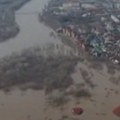 Nezapamćene scene u Rusiji: Situacija veoma napeta! Reke i dalje rastu, hiljade ljudi primorano da napusti domove