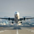 Drama na letu iz Londona! Jedna osoba preminula usled jakih turbulencija, više od 30 povređeno