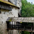 Mesto gde reka zaćuti, a čuda progovore: I muslimani dolaze po isceljenje u ovaj srpski manastir