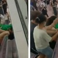 Drama u tržnom centru Nastao haos kada su ljudi videli šta se dogodilo dečaku: Kamera sve snimila