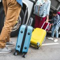 RZS: U prvoj polovini godine za 7,7 % manje putnika u odnosu na prošlu godinu