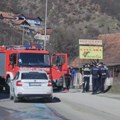 Zapalio se auto na magistrali kod Prijepolja: Vatra buknula na vozilu u pokretu, vatrogasci na terenu (foto)