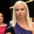 Tuga u domu voditeljke RTS: Oglasila se slomljena od bola: "Nije više sa nama, ali kao da jeste. Tu je, oko mene"