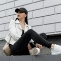 Moderne ženske patike i crne ženske patike za urbani i udoban hod