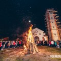 Raspored paljenja badnjaka za Badnje veče u Zrenjaninu i okolnim selima Badnje veče Raspored paljenja badnjaka, Badnji dan…