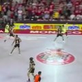 Šta uradi crni kevine: Panter imao saigrača samog u kontri, odbio da mu doda pas i sam pokušao da reši utakmicu! (video)