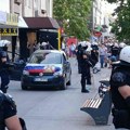 FOTO i VIDEO: Incident ispred prostorija SNS-a, privedeni autoprevoznik Janićijević i njegov sin