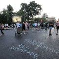 Blokade se nastavljaju dok predsednik države otvara nove saobraćajnice