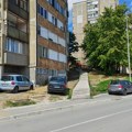 Muškarac skočio sa 4. sprata Čačanskih solitera