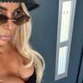 Može li vrelije? Bojana Lazić u crnom kupaćem mami uzdahe: Voditeljka se provokativno slikala, pa zapalila mreže (foto)