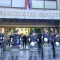Dekan demantovao studente da je Filozofski fakultet u Novom Sadu pod "policijskom blokadom": Objavio fotografije pre i posle…