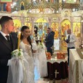 Oženio se pevač Uroš Živković: Pred Bogom se zakleo na večnu ljubav Jovani, zavirite na intimnu ceremoniju venčanja (foto)…
