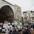 Sirijci protestovali zbog novog ograničenja prodaje alkoholnih pića