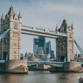 Osnovni problem Britanije - verovanje da je još uvek međunarodna sila (VIDEO)
