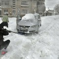 Čarape, jastučnica, glicerin: Sve ovo može da vam pomogne da auto ne zaledi! A na vruću vodu ne pomišljajte! Evo glavnih…