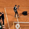 Gospodski ispraćaj za Đokovića! Ovako su Siner, njegov boks i publika pozdravili Novaka posle ispadanja sa RG
