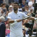 „Volimo da pumpamo“ – Novak zapevao pred novinarima