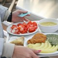Balkanci gledaju u sliku školskog ručka u Sloveniji i ne veruju, prvi se oglasili se Hrvati: "Jao, upravo sam izgubio apetit!"…