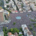 Procene MUP-a i Arhiva javnih skupova o broju ljudi na Slaviji razlikuju se najmanje 146.000. Pogledajte fotografije i snimke…
