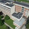 Dečak, žrtva vršnjačkog nasilja u školi, zadržan u bolnici Majka: Bio je u teškom psihičkom stanju, istražuju se sve okolnosti…
