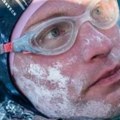 55 sati bez sna i 160 kilometara kroz ledeno more: Poljski ultraplivač ispisao istoriju! (video)