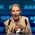 "Ukinućemo evro, zemlja bila bogatija pre evrozone": Ko je šefica AfD koja hoće za zatvori Nemačku? Godinama radila za čuveni…