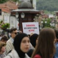 Automobil probao da prođe kroz studentsku blokadu u Novom Pazaru